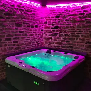 Hébergement de vacances Le Jardin Medicis Avec Jacuzzi Et Sauna, Tredion